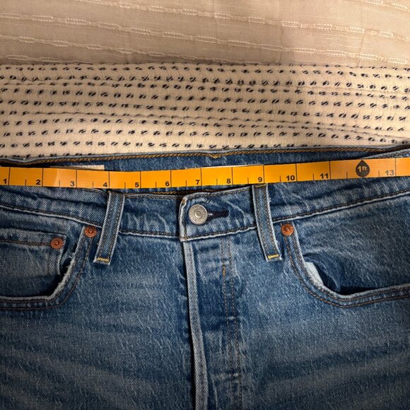 Levi’s Ribcage Straight Leg Jeans - Picture 8 of 9